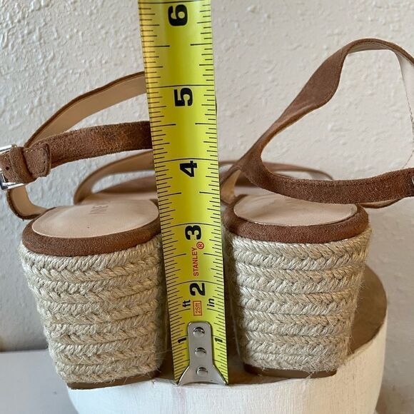 Nine West Platform Style Sandals Size 7.5 M EUC - Picture 5 of 6